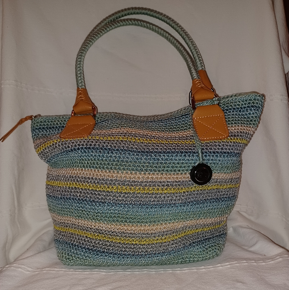 NWOT The Sak Women's Large Cambria Shoulder bag.